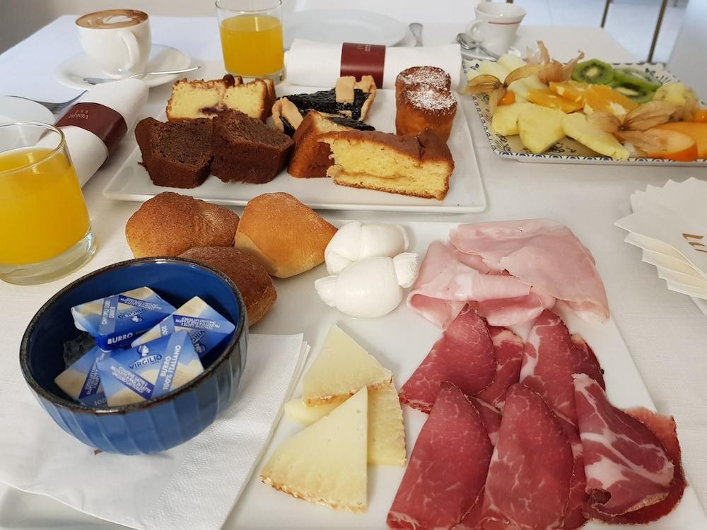 Dimora Intini Hotel Ночи Екстериор снимка